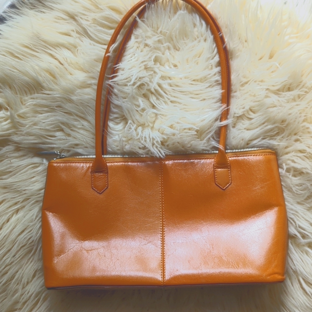 HOBO the original Tan Leather Shoulder Bag with Red lining Mini Small Purse
